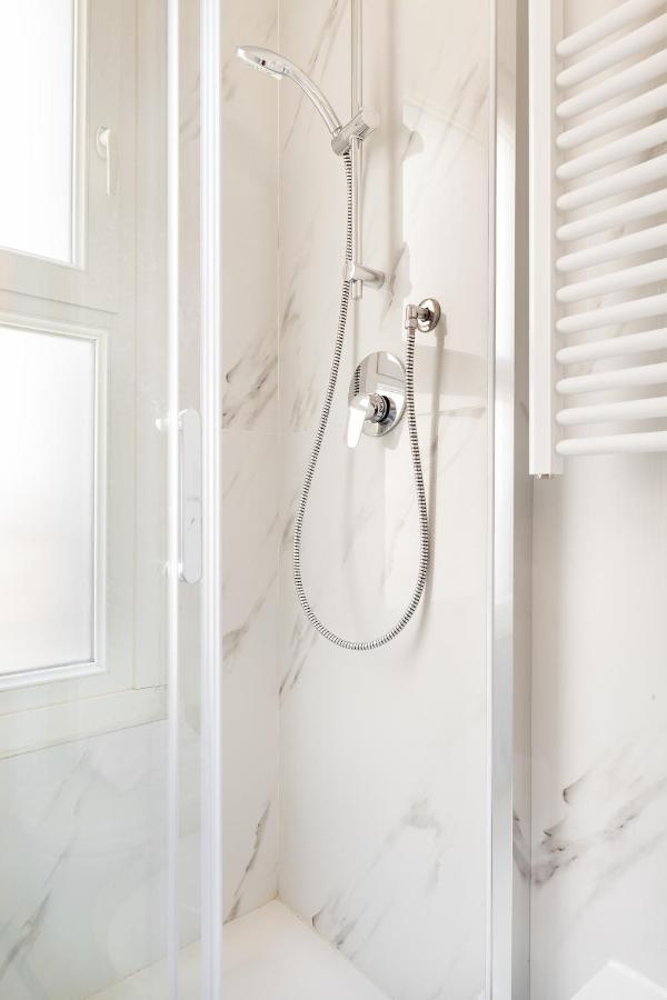 Elegant Flat In Milan, Wi-Fi E Netflix! Apartment Bagian luar foto