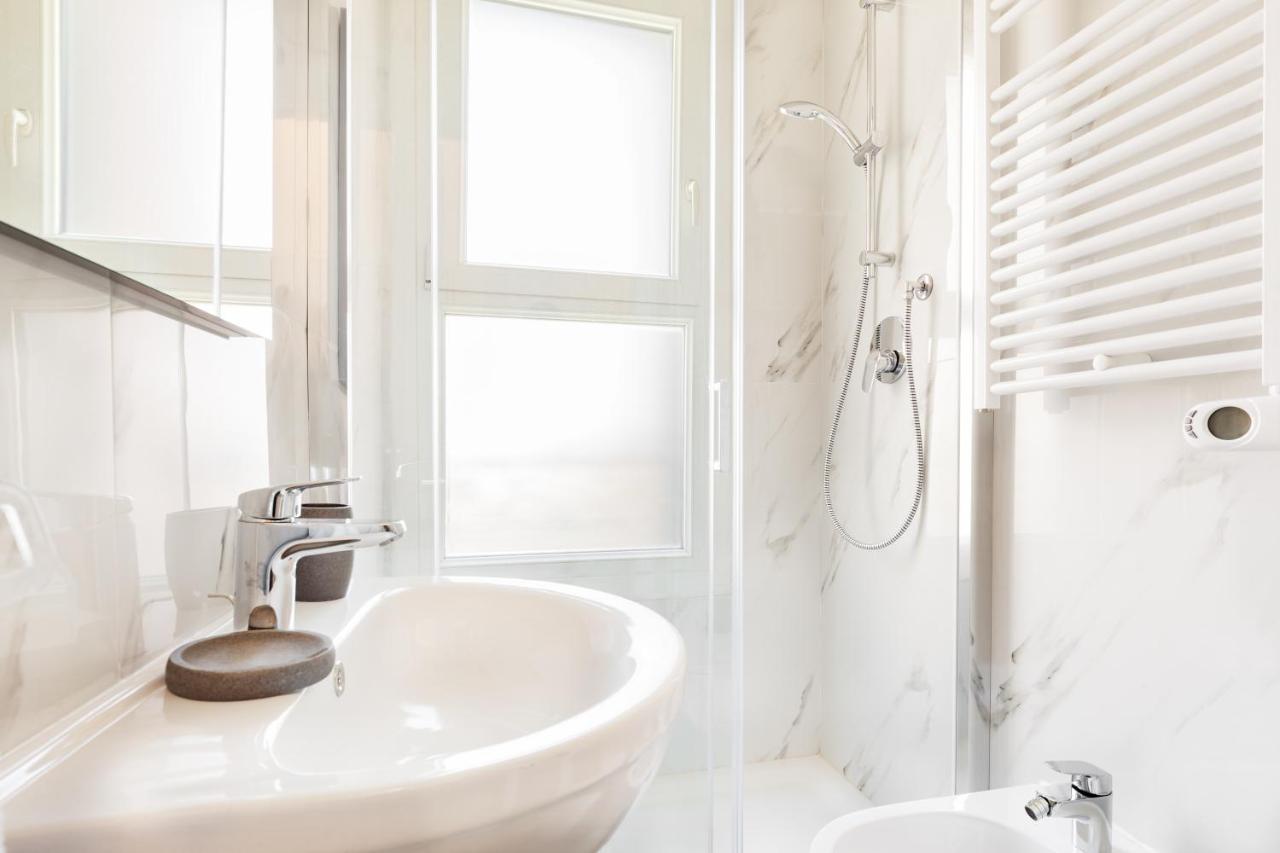 Elegant Flat In Milan, Wi-Fi E Netflix! Apartment Bagian luar foto
