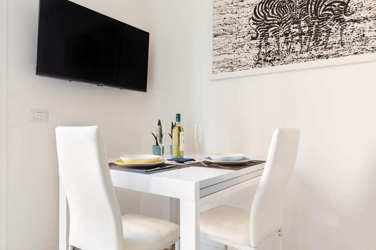 Elegant Flat In Milan, Wi-Fi E Netflix! Apartment Bagian luar foto